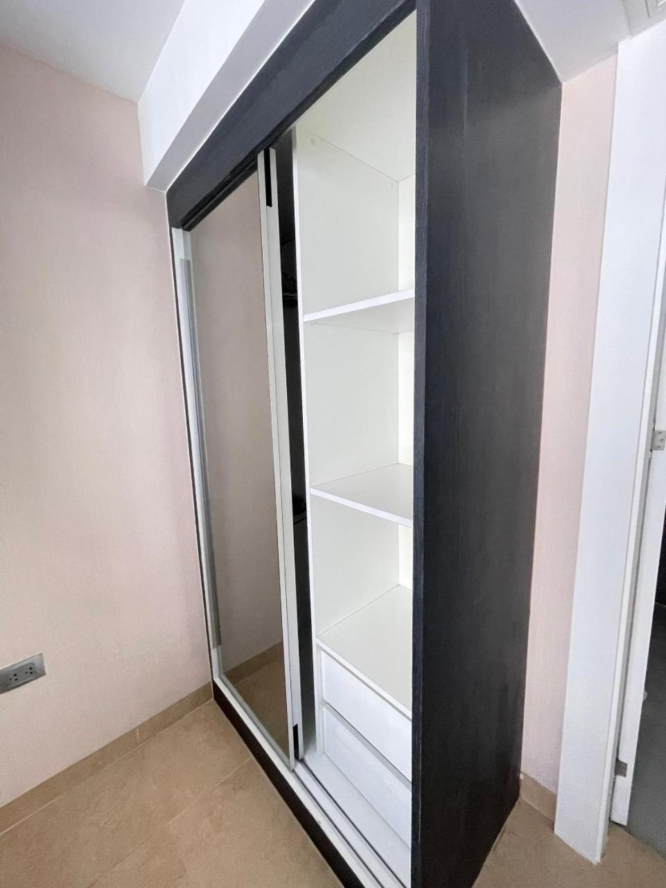 2 Bedrooms Near Pattaya Beach Екстер'єр фото