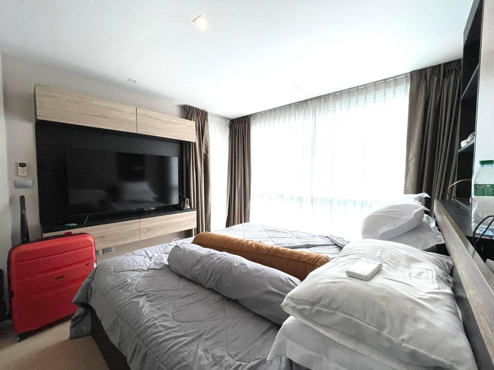 2 Bedrooms Near Pattaya Beach Екстер'єр фото