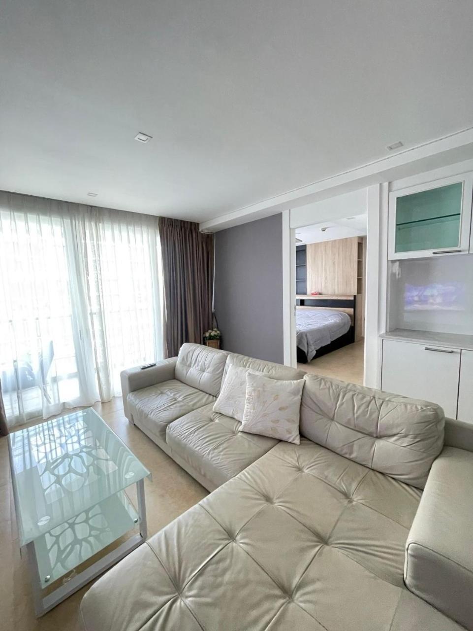 2 Bedrooms Near Pattaya Beach Екстер'єр фото